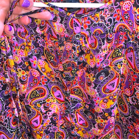 Rock47-wrangler sheer blouse size L - round neck,rhinestones, paisley flowers - Picture 11 of 16